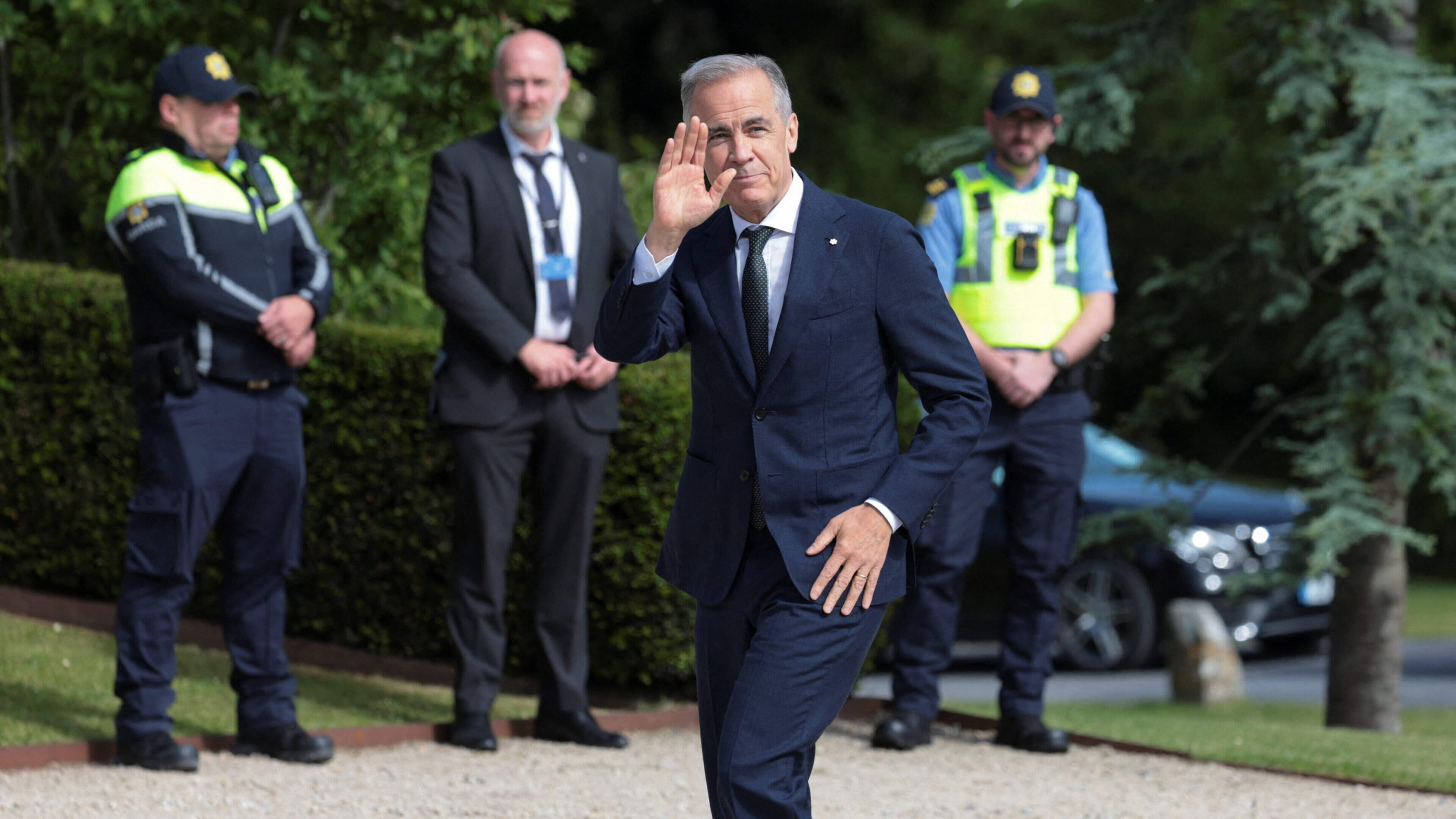 Mark Carney and Donald Trump speak ahead of 50pc US tariff deadline